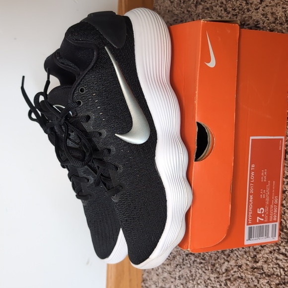 2017 Hyperdunks - Picture 2 of 5